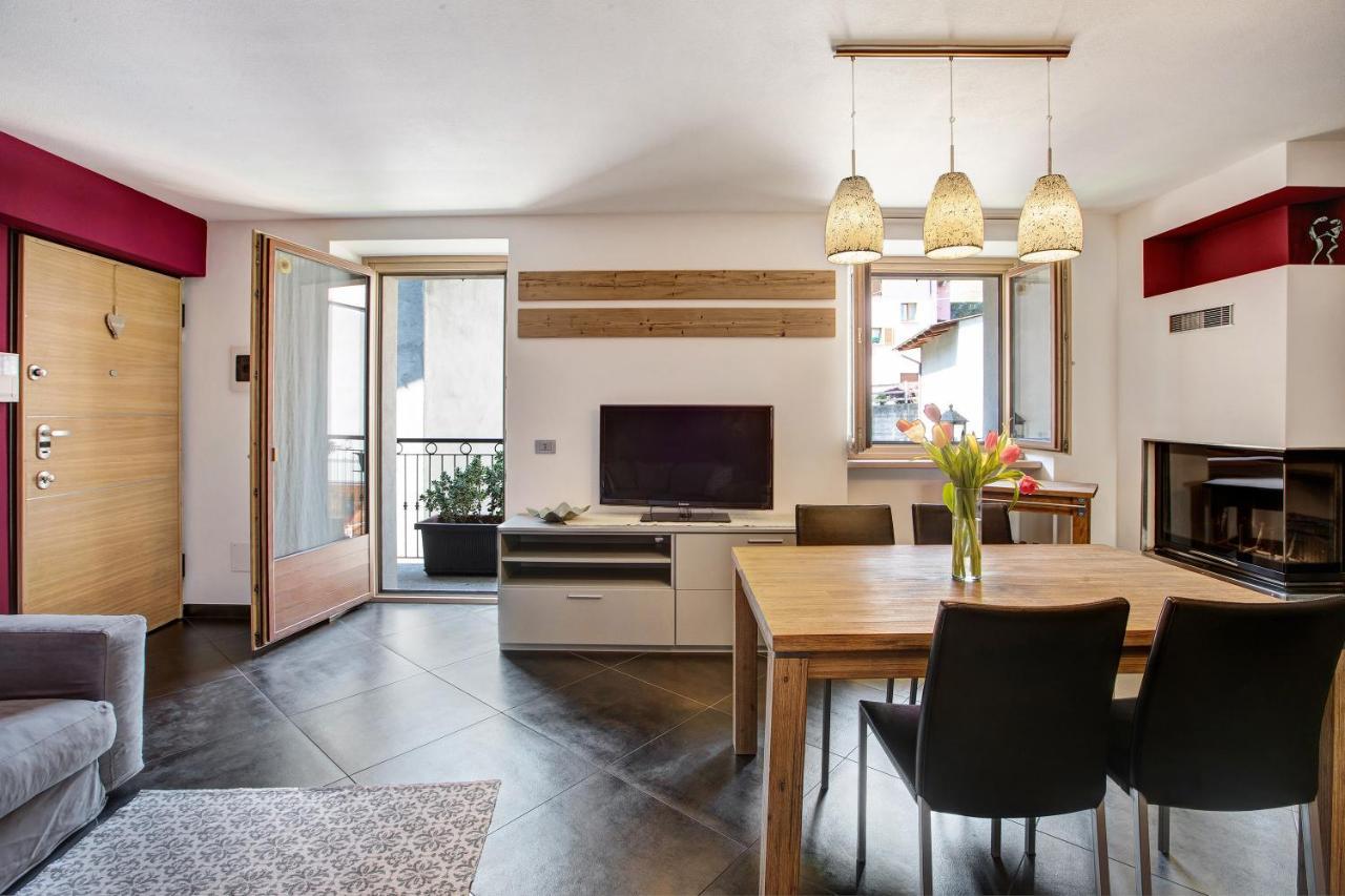 La Maison Du Bonheur Grosio Apartment Bagian luar foto