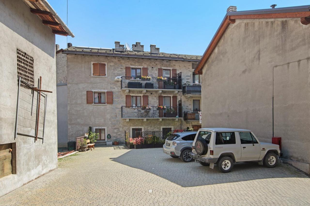 La Maison Du Bonheur Grosio Apartment Bagian luar foto